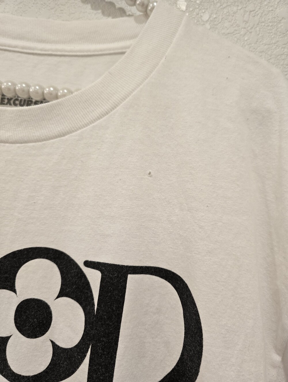 3 Cotton Tshirts L - Picture 2 of 10